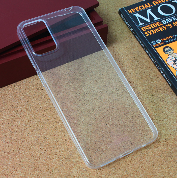 Motorola E14 silikonska futrola (Transparent) - Mgs mobil Niš